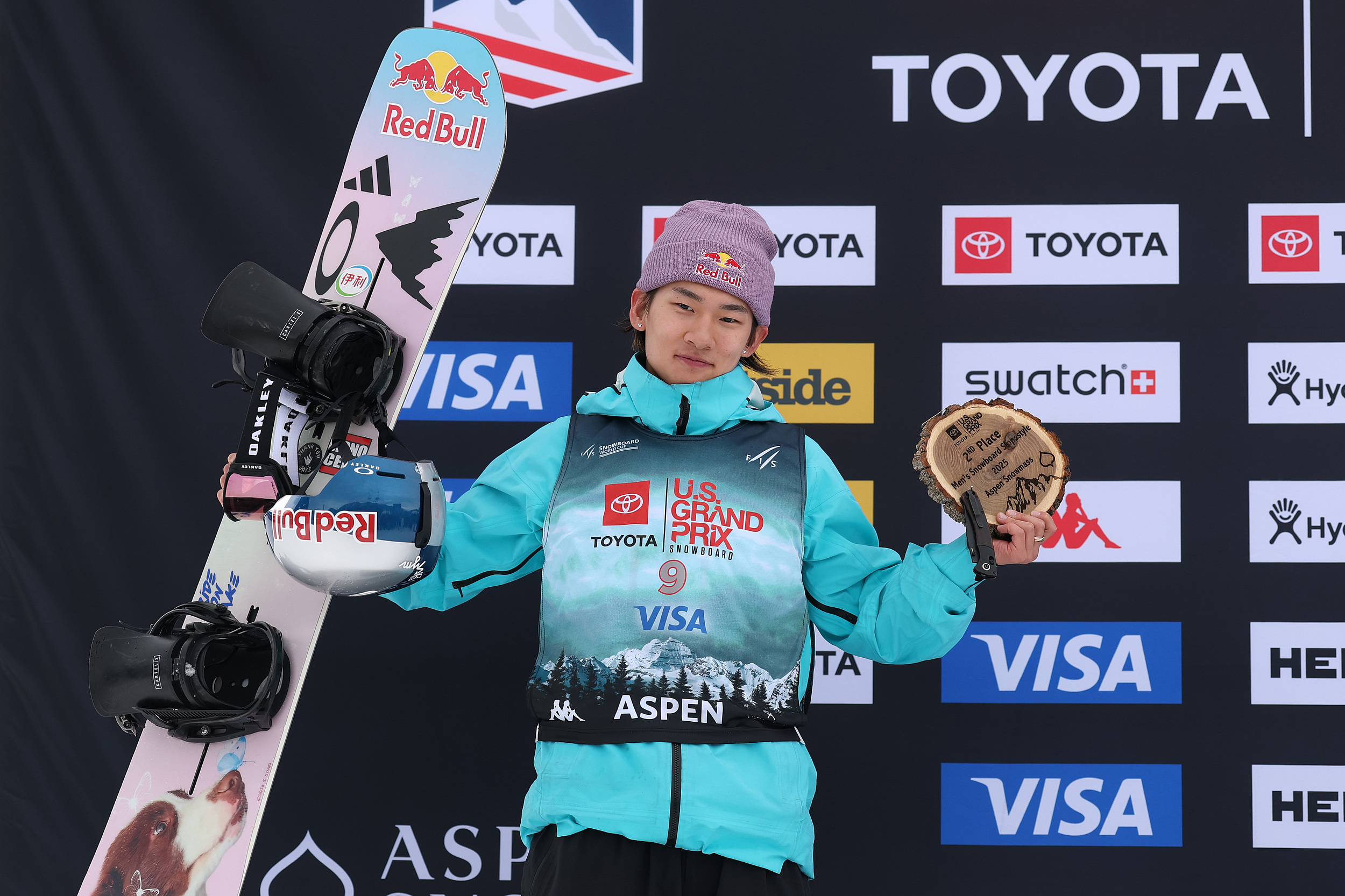 加拿大选手夺得滑板项目奖牌